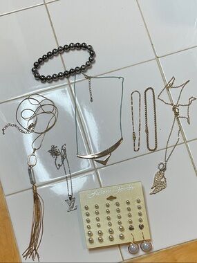Fashion Jewelry Gold and Silver Tone Mixed Necklace & Earring Set